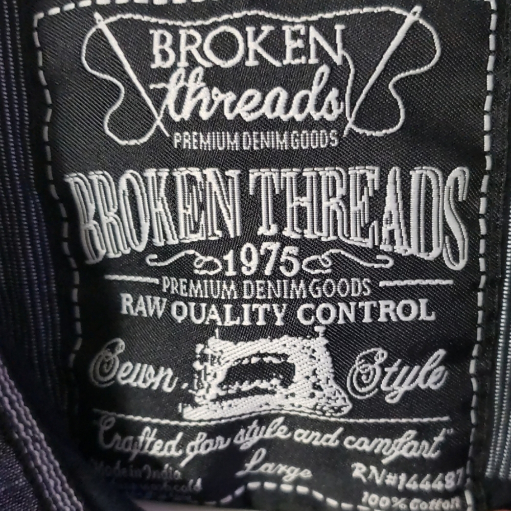 Broken Threads button down - Picture 4 of 4